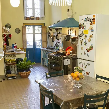 La Gemma Di Elena Lucca