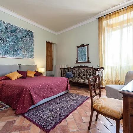 La Gemma Di Elena Lucca