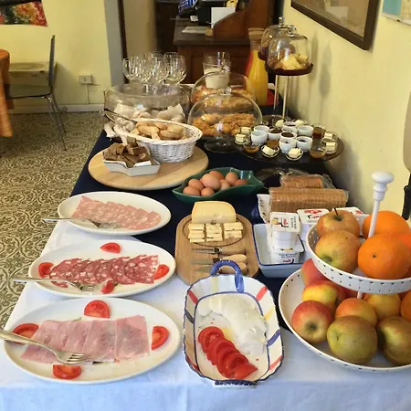 La Gemma Di Elena Lucca