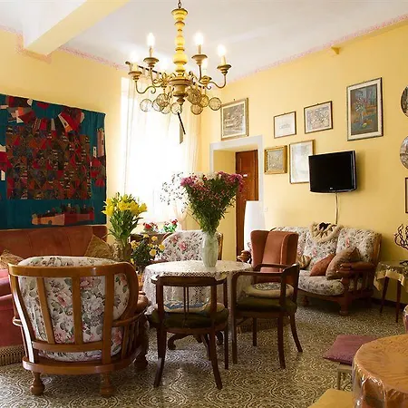 Bed & Breakfast La Gemma Di Elena Lucca