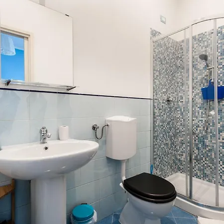 La Gemma Di Elena Bed & Breakfast 2*